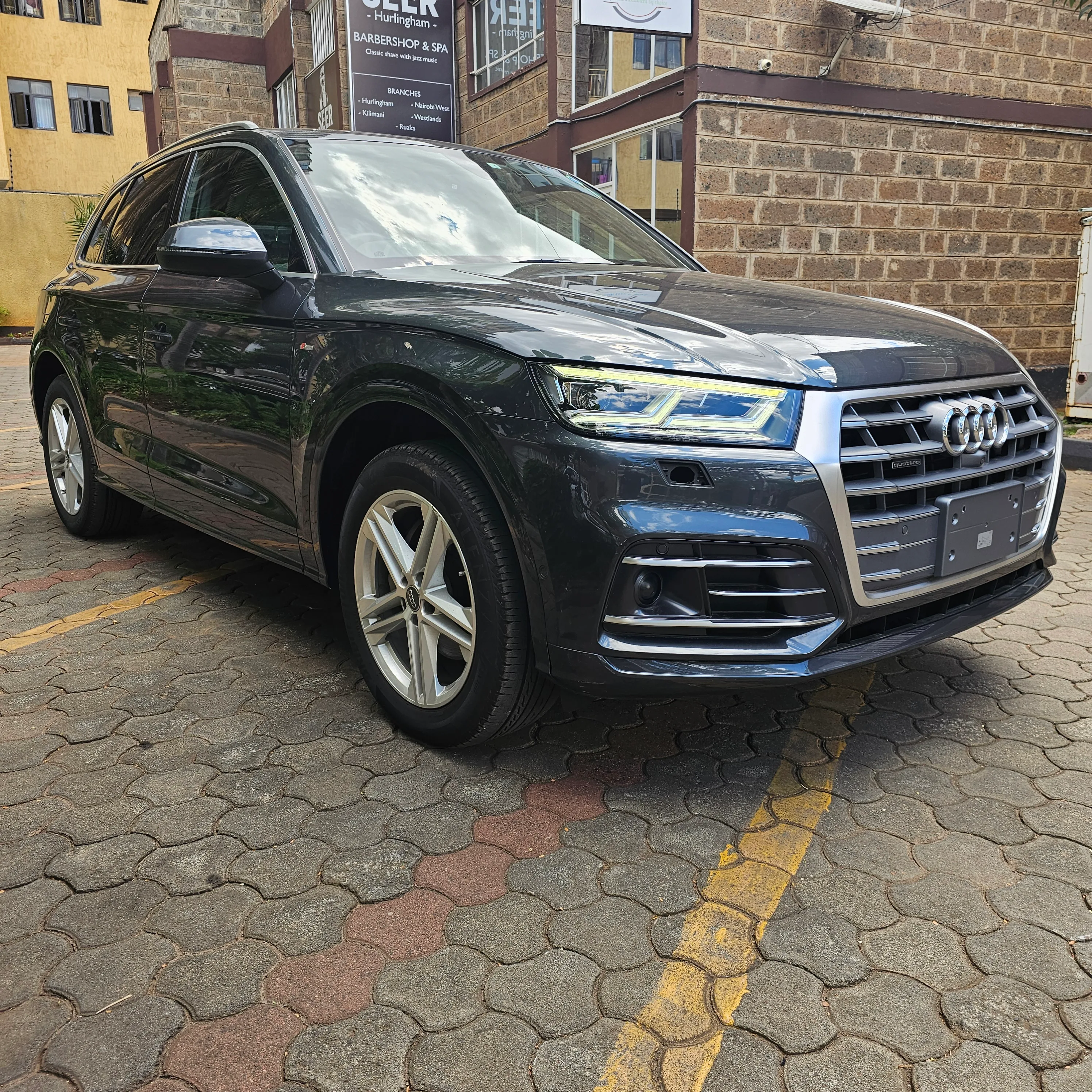 Audi Q5 · photo