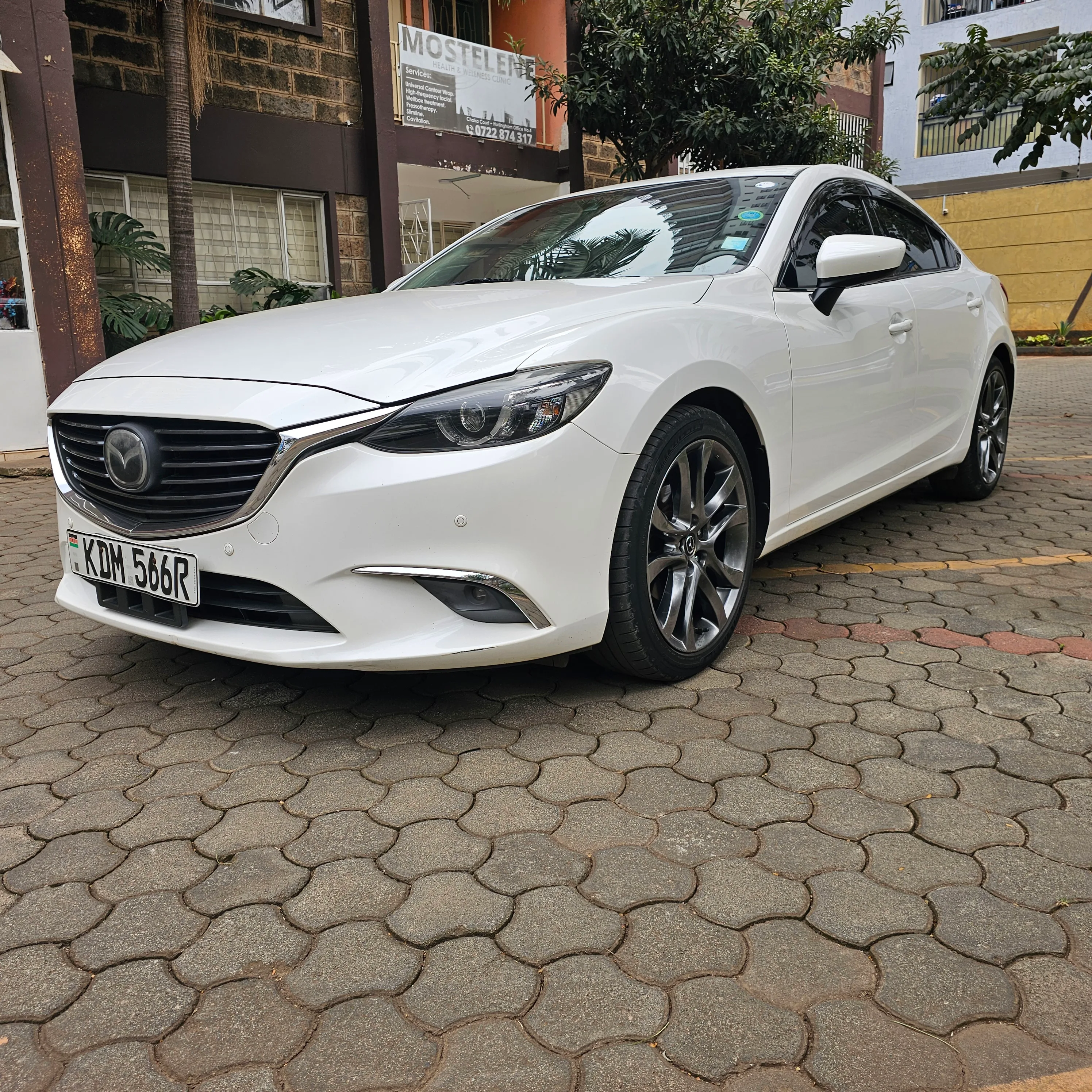 Mazda Atenza · photo