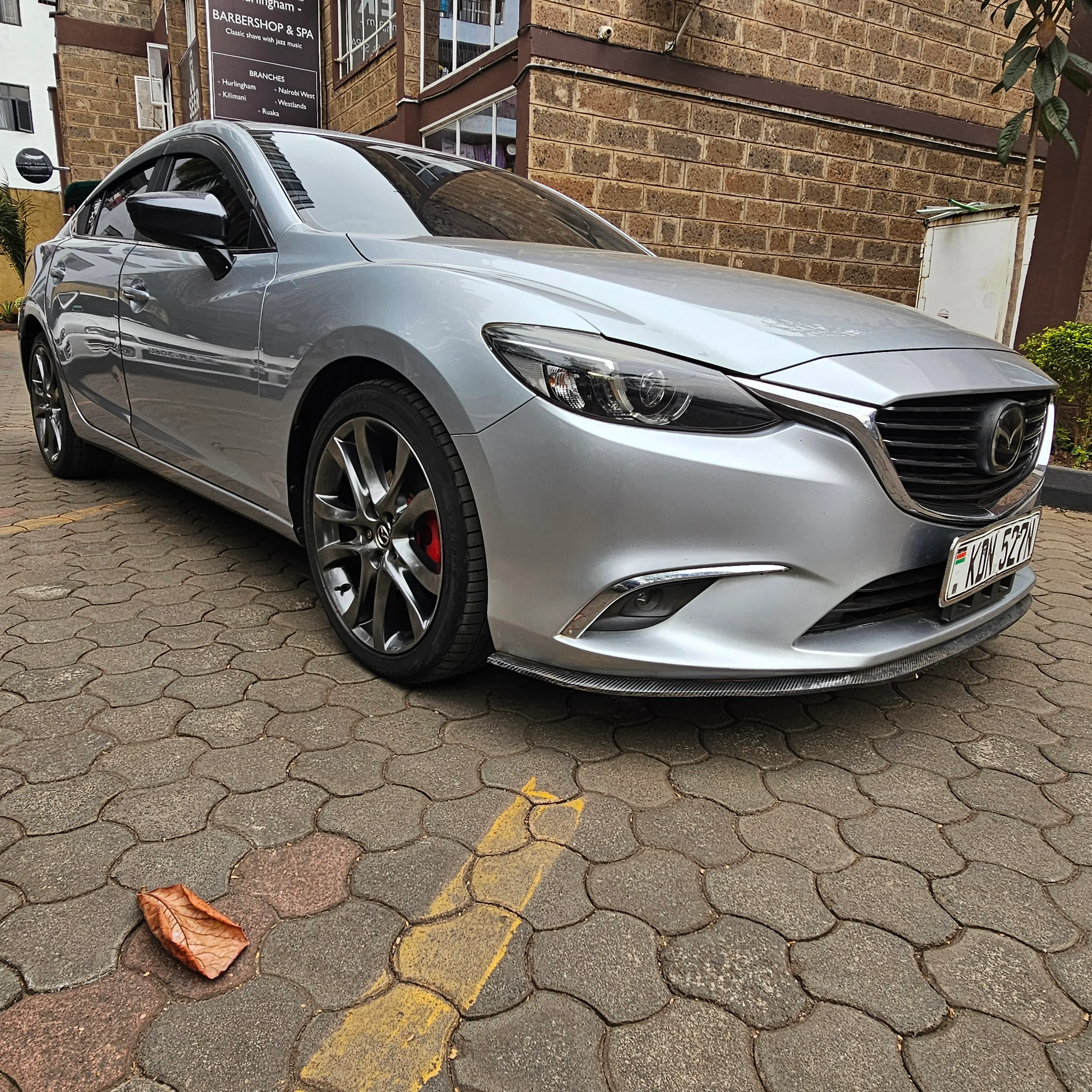 Mazda Atenza · photo