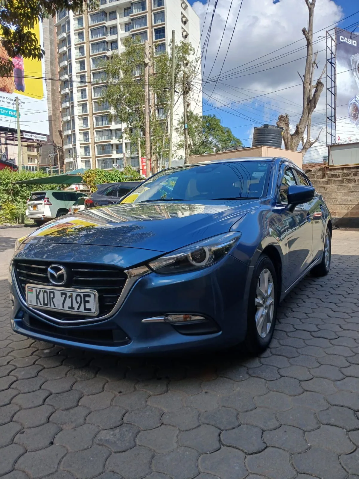 Mazda Axela · photo