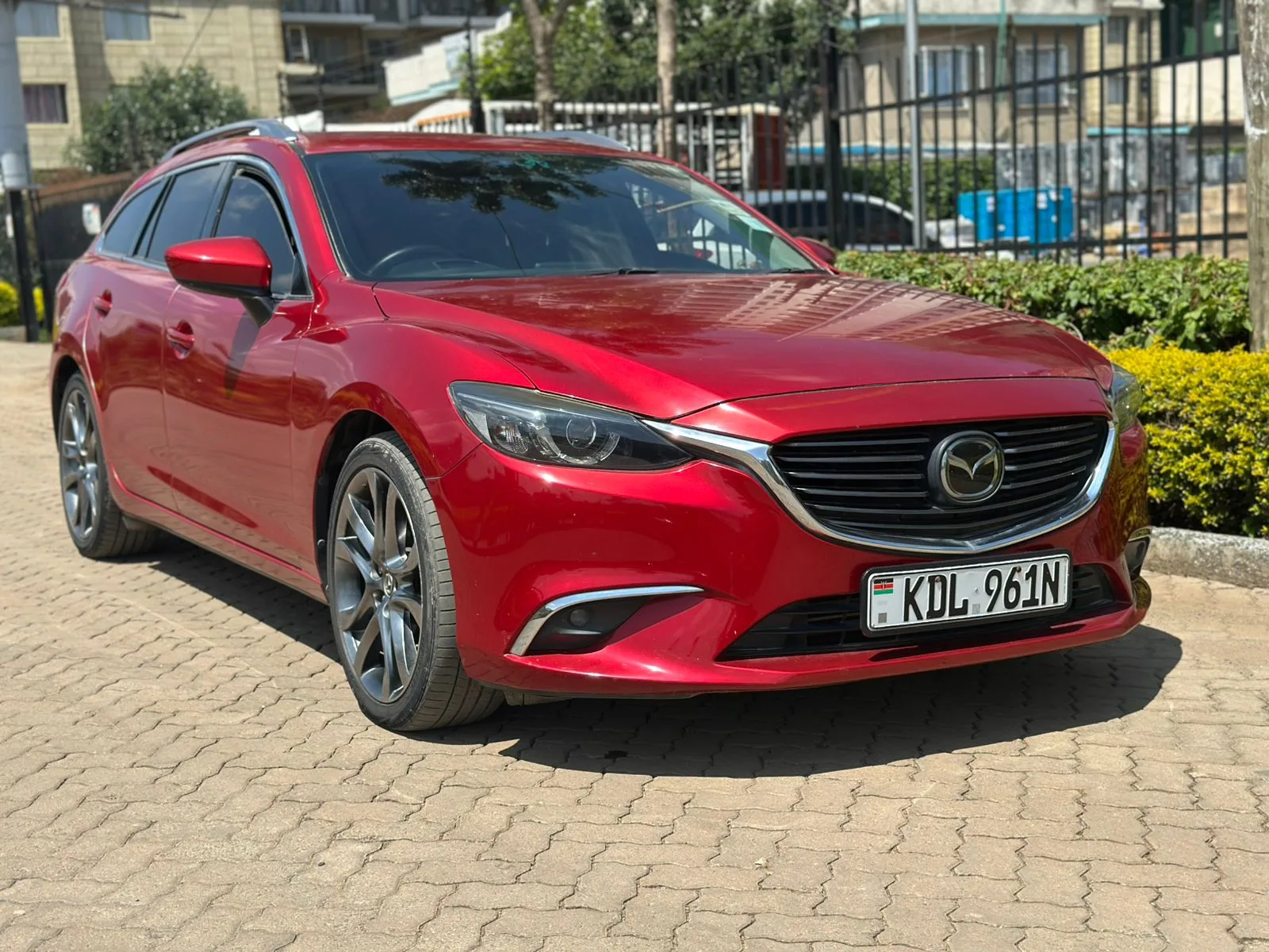 Mazda Atenza · photo