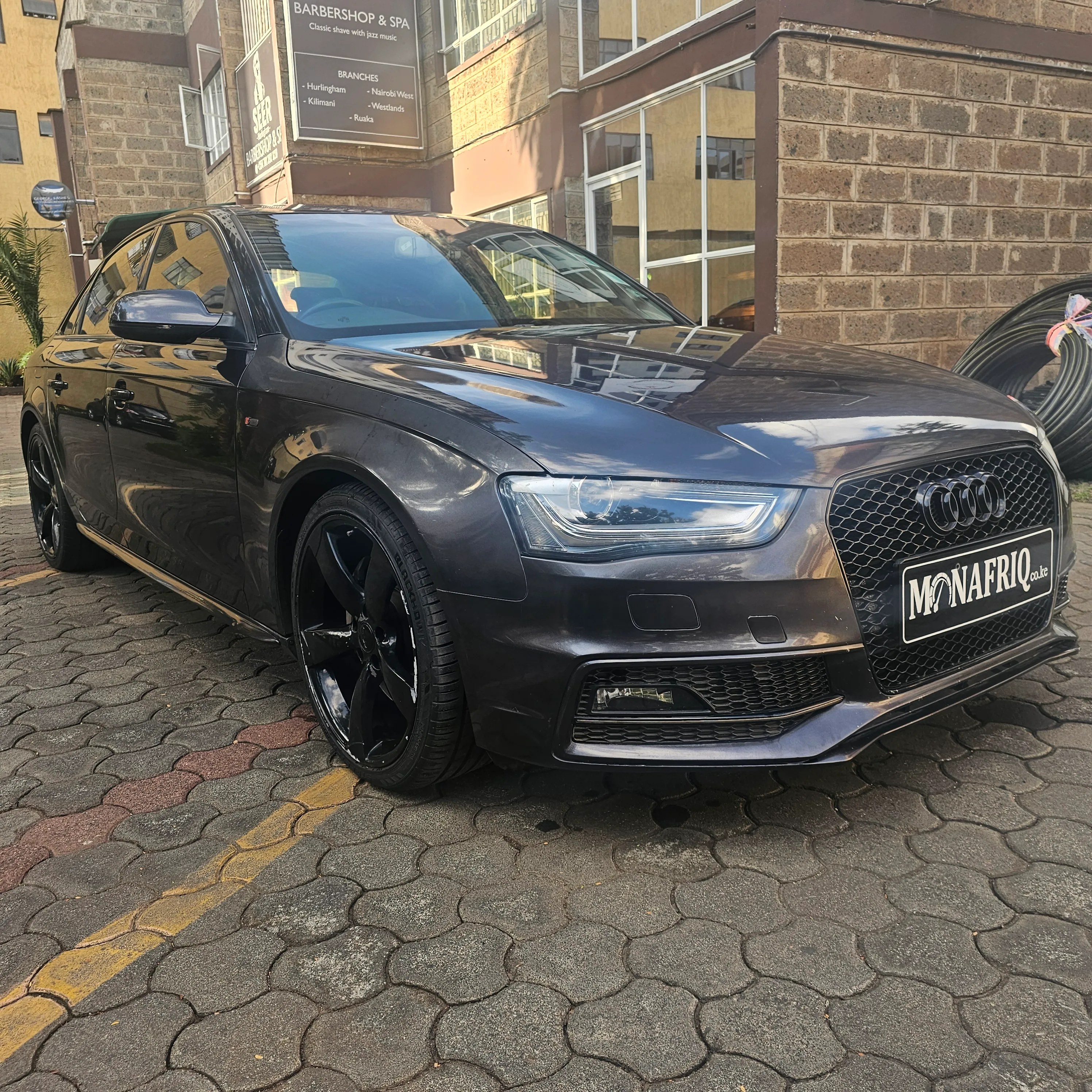 Audi A4 · photo