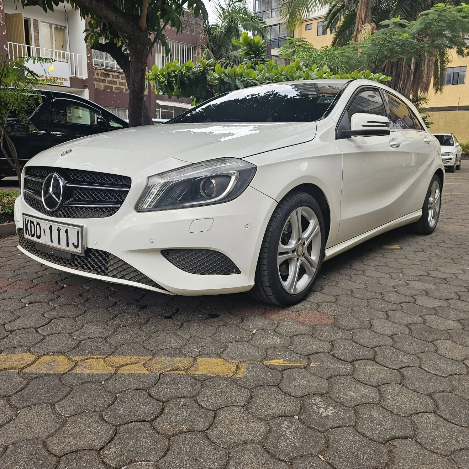 Mercedes-Benz A180 · photo