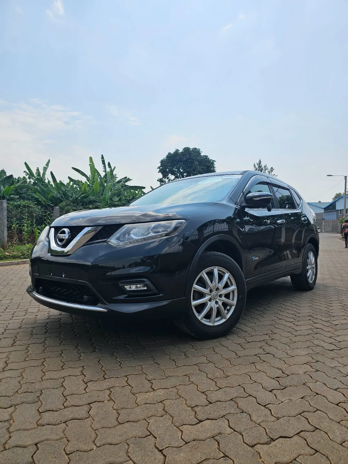 Nissan X-Trail · photo